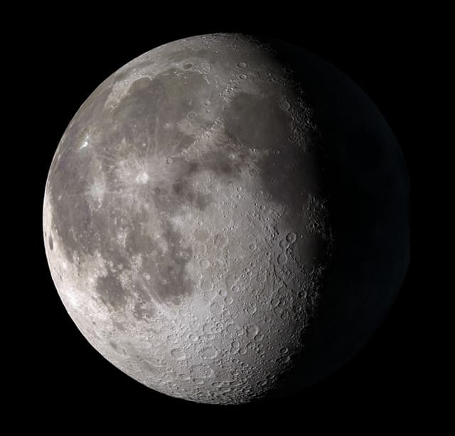 Mažėjanti pilnatis – Mėnulio fazė, NASA nuotrauka